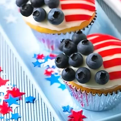 American Flag Cupcakes: Patriotic Dessert